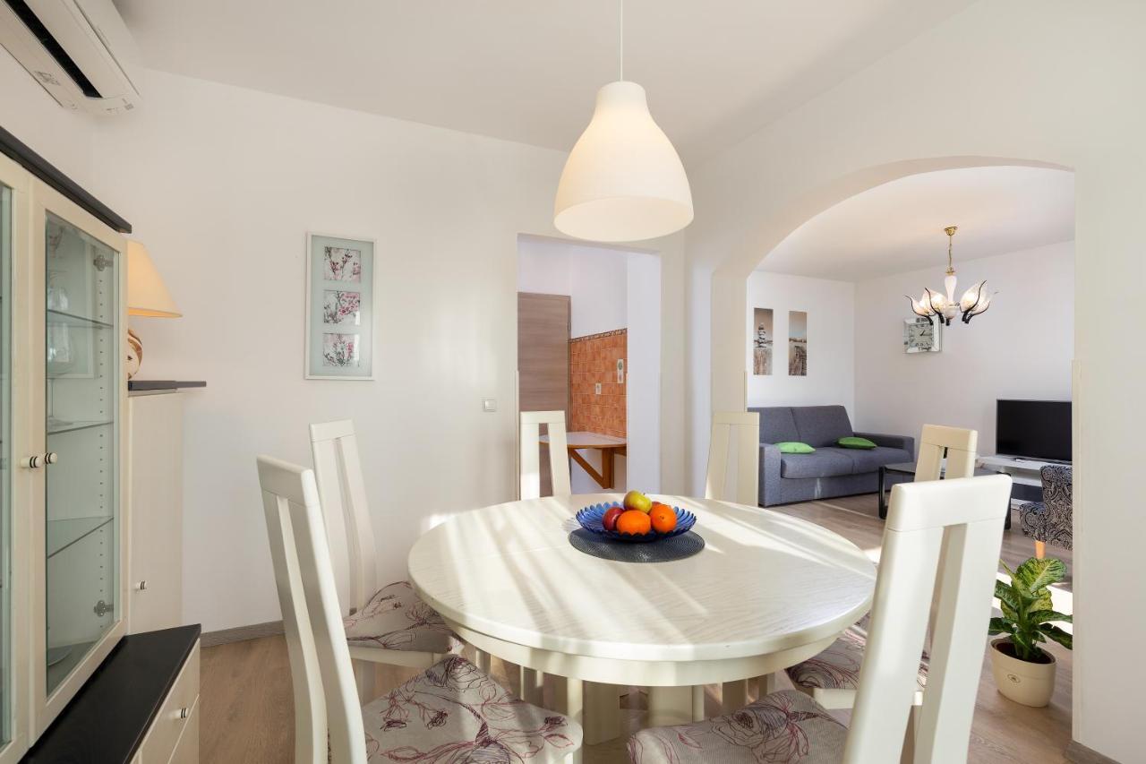 Apartment Viviana Pula Bagian luar foto