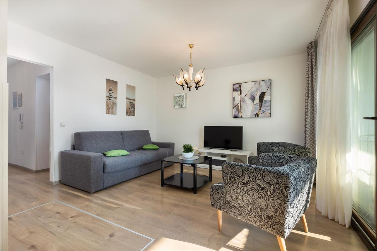 Apartment Viviana Pula Bagian luar foto