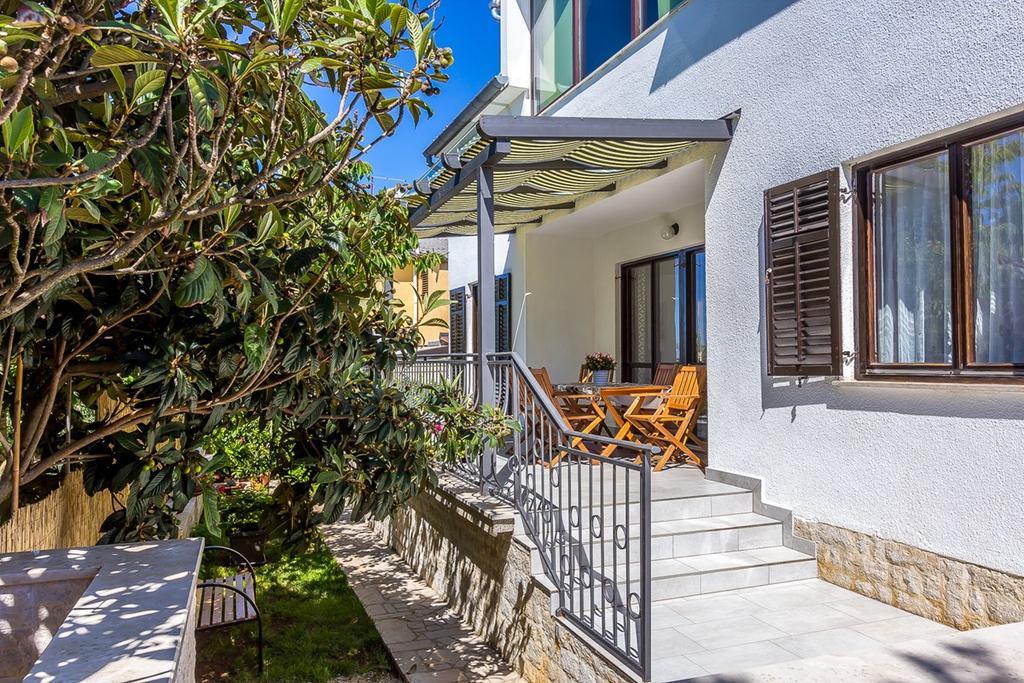 Apartment Viviana Pula Bagian luar foto